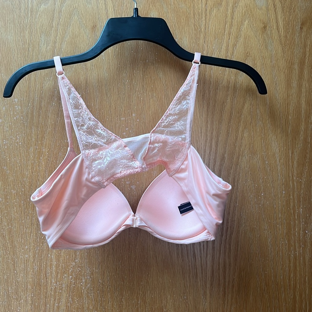 Victoria’s Secret So Obsessed push up bra with front closure- NWOT - Picture 4 of 4
